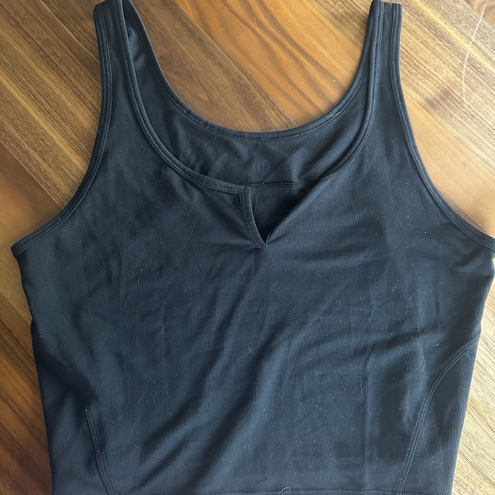 Lululemon tank with notch in front